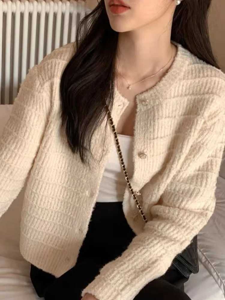 New Fashion Long Sleeve Knitted Cardigan Coat Women Autumn Winter Botton Knittes Women Sweaters Elegant Winter ClothesT251101