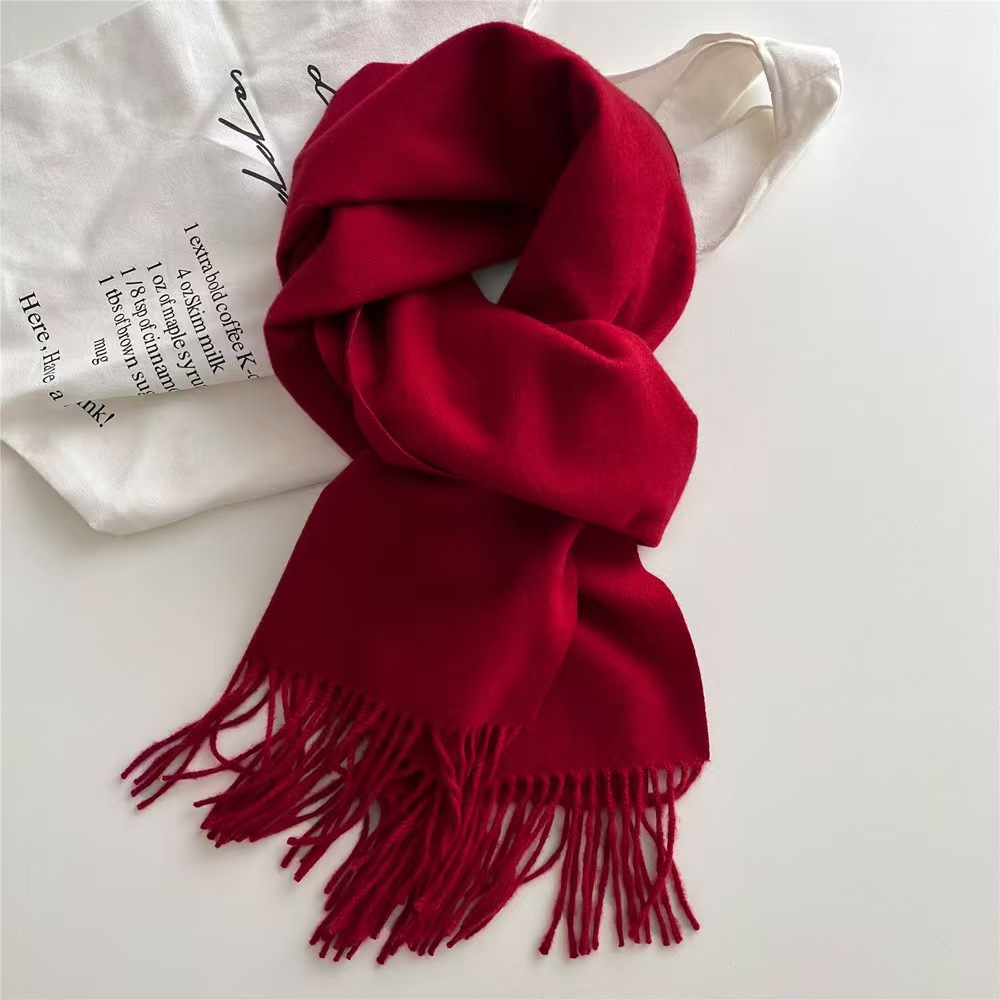 H1234 A relaxed, Korean-style, multi-functional pure cashmere warm shawl.