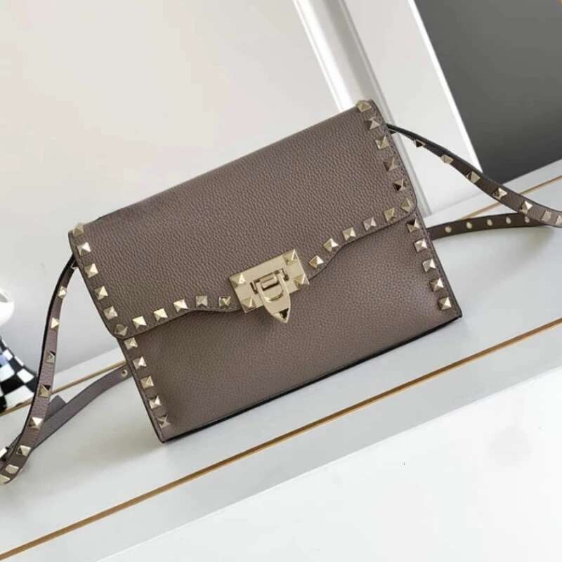 2025 Free Shipping New Designer Bag Light Luxury Fashion Rivet Crossbody Bag Women's Genuine Leather Single Women's Handbag Shoulder Crossbo