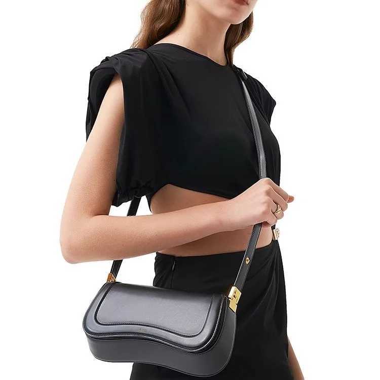 JW PEI Womens Fashion Adjustable Crossbody Shoulder Bag Retro Underarm Saddle BagC250401