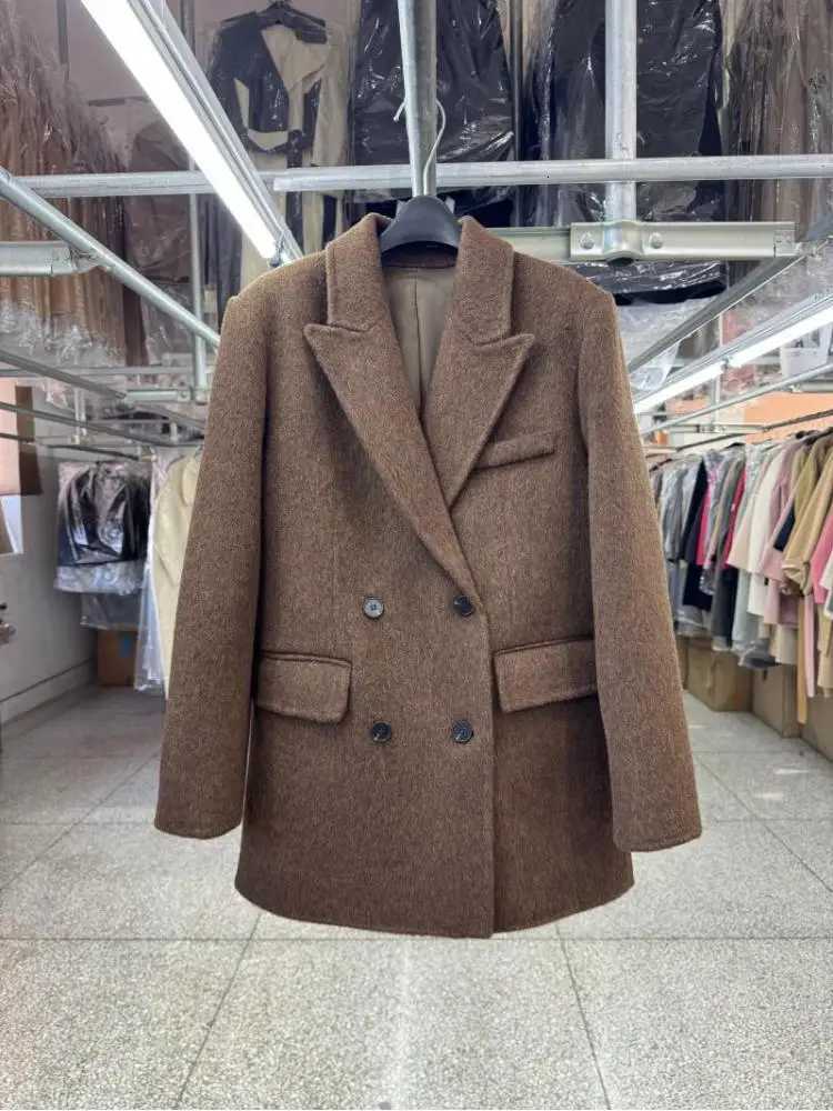 Office Lady Short Woolen Suit Jackets 2025 Autumn And Winter Loose Fashion AllMatch DoubleBreasted Womens Wool CoatsT251101