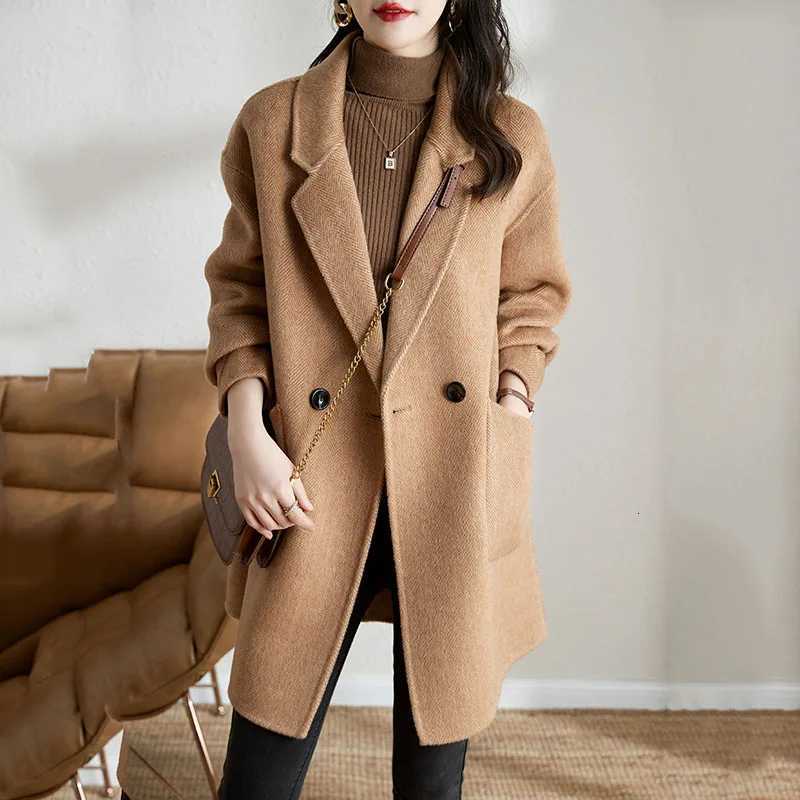 New Womens Korean Woolen Coat Autumn Winter Plus Cotton Thicke Warm Long Woolen Jacket Female Word Grain Windproof OuterwearT251101