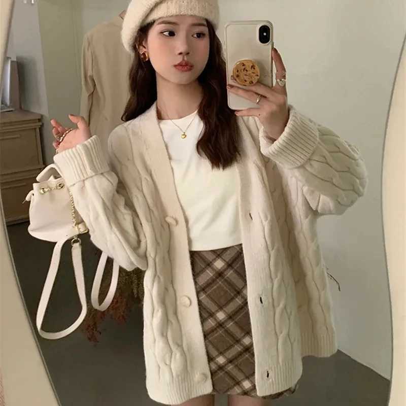 Korean Fashion Female Red Knitted Cardigan Sweater Lazy Wind Loose Cardigans Coat Spring Autumn Casual Thicken Sweater JacketT251101