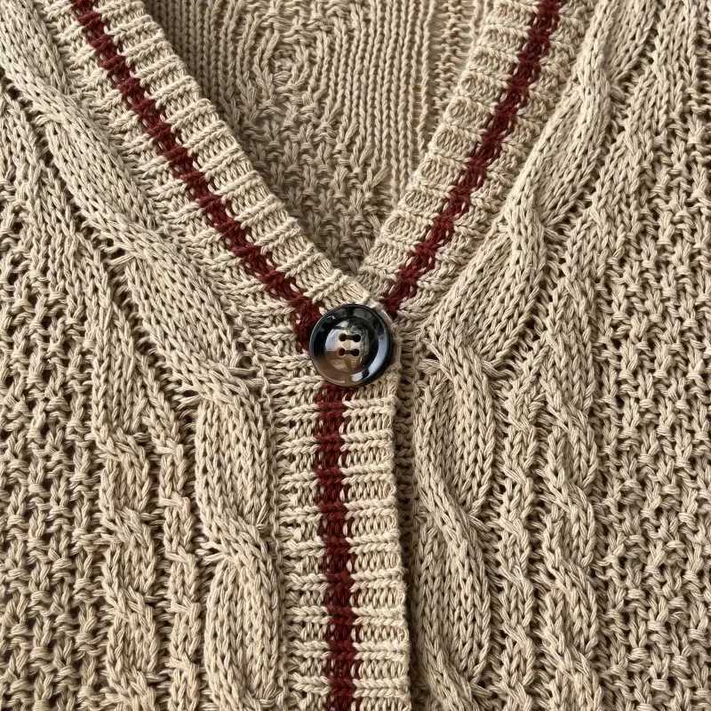 Autumn Leaves Knitted Cardigan Women Red Maple Leaf Embroidered Oversized Cardigan Folklore Girl Fall Winter Low Vneck SweaterT251101