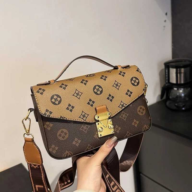 Designer Popar Classic Wens Messenger Bag In Leather Luxury Brand Handbags Elegant Design By Famous Designer1 Y251120