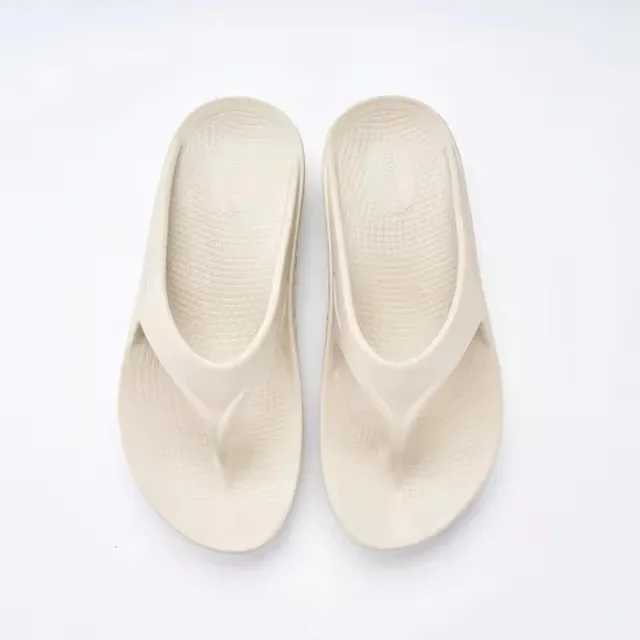 Lightweight recovery shoes sliders mens and womens soft soled sneakers outdoor sandals lightweight beach shoes Z250401