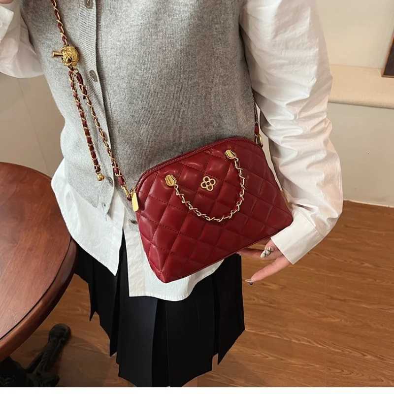 2025 Spring Quilted Chain Bag luxury Crossbody Purse for Women Mini Shoulder Bag with Adjustable StrapW251101