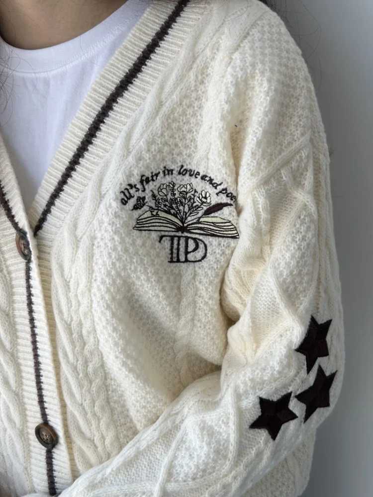 Oversized Vintage Star Embroidery Long Sleeve Single Breasted Women Cardigans Autumn Beige Folk Knitted ttpd Cardigan WomenT251101