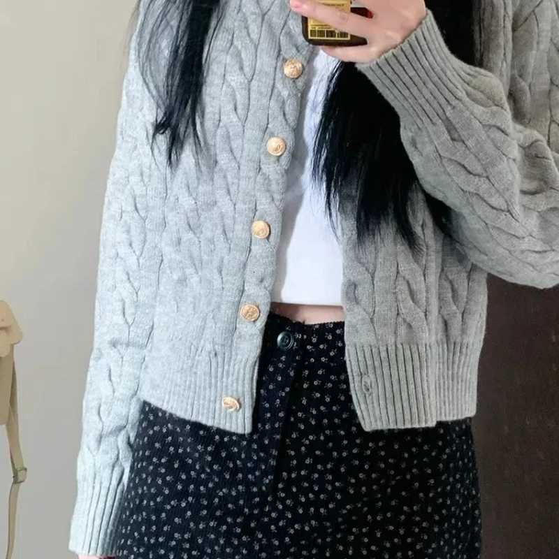 Autumn And Winter New Womens Clothing Knitted Cardigan Round Neck Sweater Fashionable Single Breasted Womens TopT251101