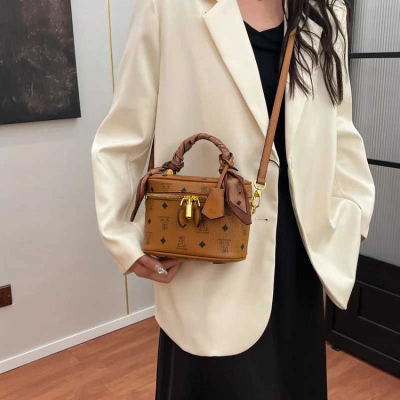 Designer bag HighQuality Leather Crossbody Bag By Famous Designer Wens Shoder Bag Classic Elegant For Outings Y251101