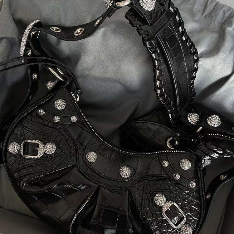 Internet Celebrity Same Style Studded With Diamond Rivets, Single Shoulder Diagonal Cross Motorcycle Bag, 2022 Spring/Summer New Women's Bag