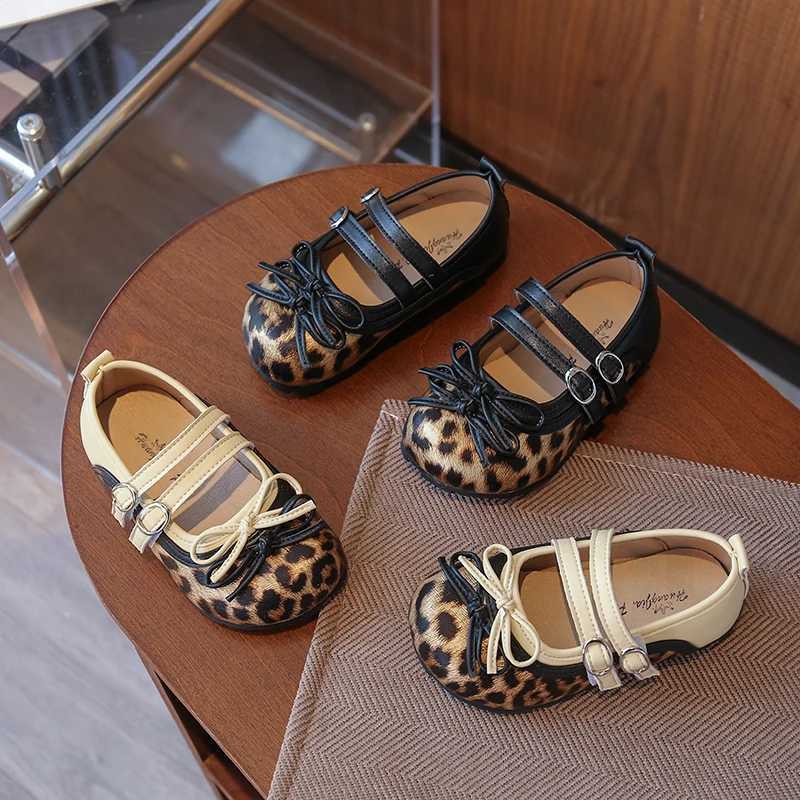 216 Years Old Girls Leather Shoes Four Seasons Leopard Shallow Mouth Girls Princess Shoes Flat Nonslip Childrens Single ShoesT251101