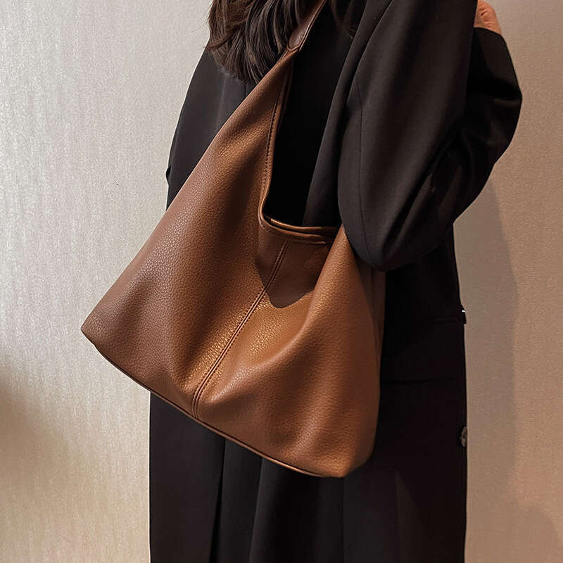Spring/Summer New Fashionable PU Single Shoulder Underarm Large Capacity Women's Crossbody High Texture Commuter Tote Bag