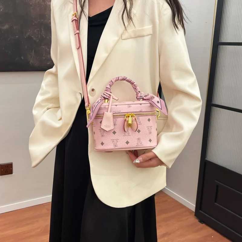 Designer bag HighQuality Leather Crossbody Bag By Famous Designer Wens Shoder Bag Classic Elegant For Outings Y251101