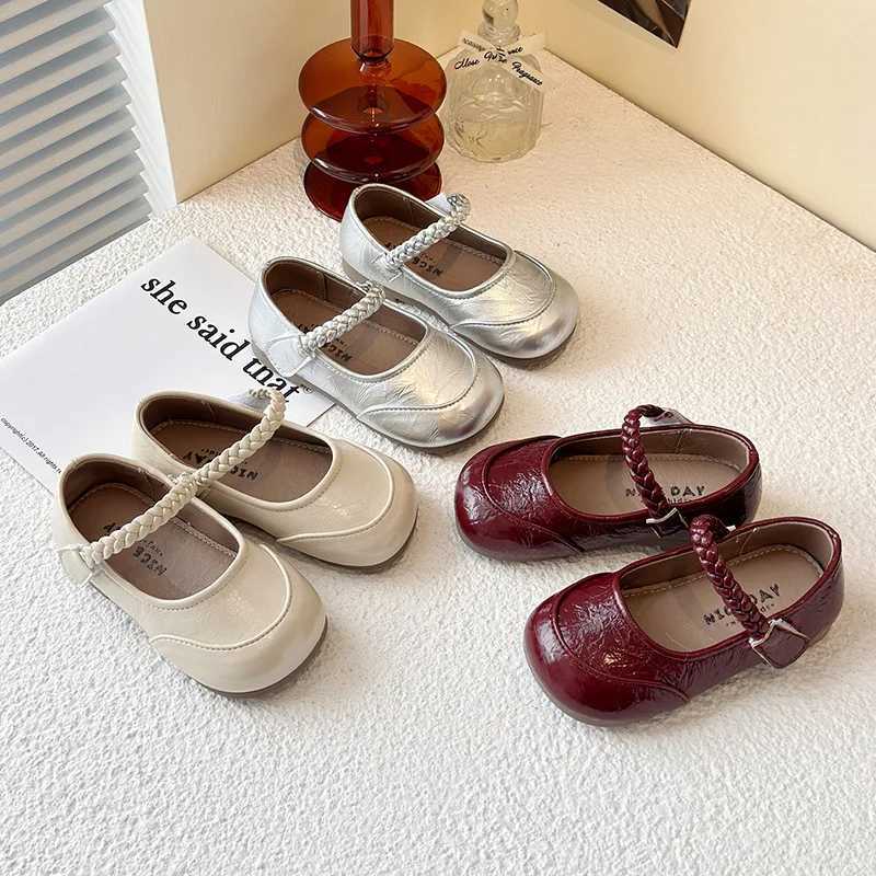 2025 Spring New Children Leather Shoes for Girls Fashion Korean Style Soft Antislippery Versatile Chic Ballet Elegant FlatsT251101