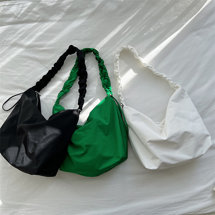 Tote Bag Women's Fashion Large Capacity Tote Bag Pleated Nylon Design Bag