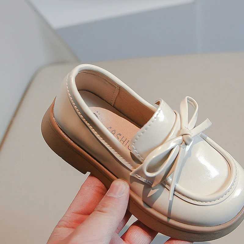 New Fashion Childrens Leather Shoes Spring Autumn Versatile Black School Girl Shoes Party Wedding Causal Kids Princess LoafersT251101