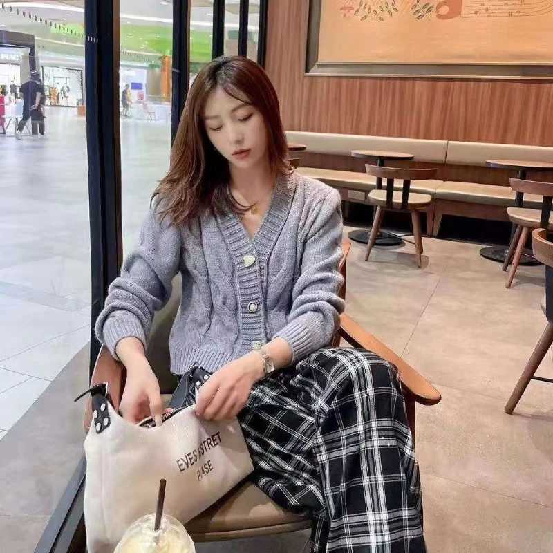 Korean Fried Dough Twists Long Sleeved Cardigan Vneck Knitting Top Womens Fashion New Casual Sweater Elegant Solid KnitwearT251101