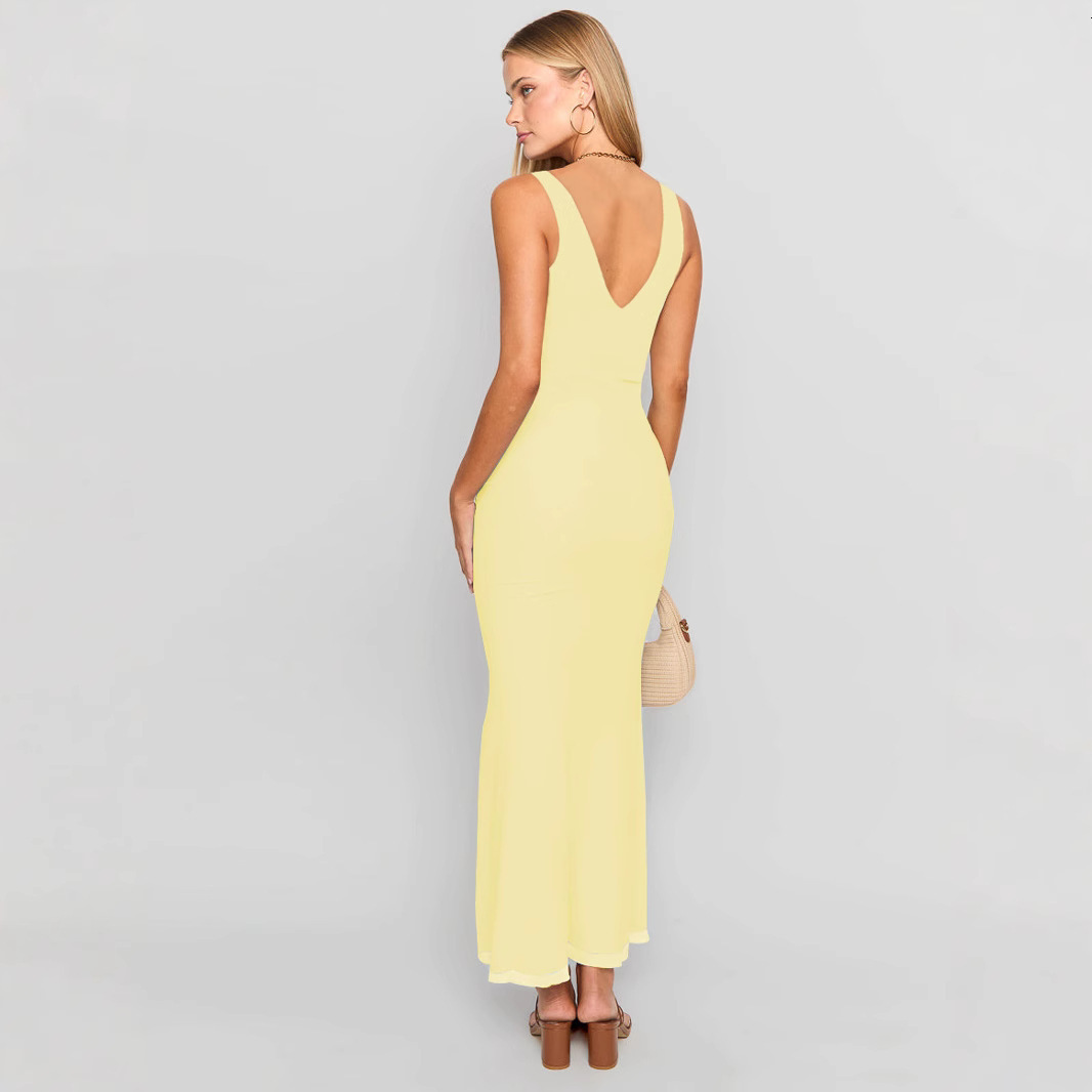 Summer new fashionable V-neck sleeveless and fashion, slim fit fish tail long dress with wrapped buttocks