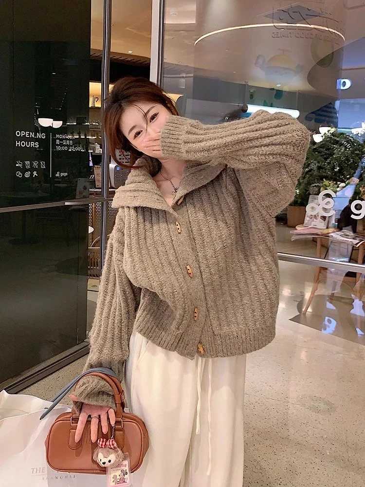 Vintage Horn Buckle Turtleneck Sweater Cardigan Jacket Winter Womens Elegant Loose Thickened Knitted TopT251101