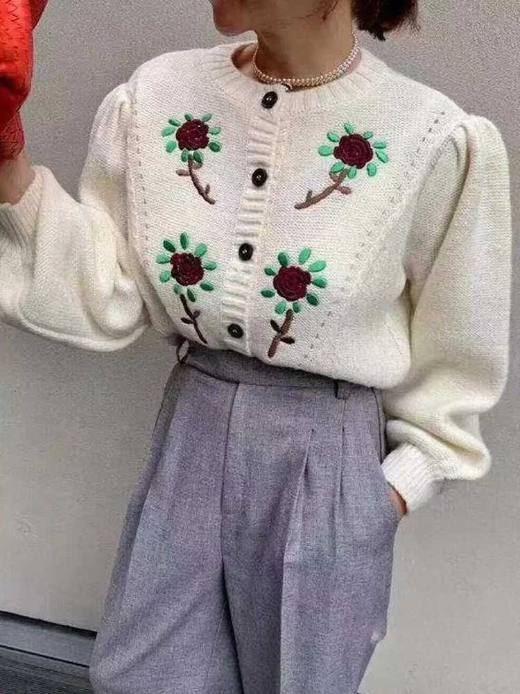 New Floral Embroidery Cardigan Long Sleeve Sweater O Neck Autumn Cute Flower Knitwaer Sweet Winter Casual Knitted Top ClothingT251101
