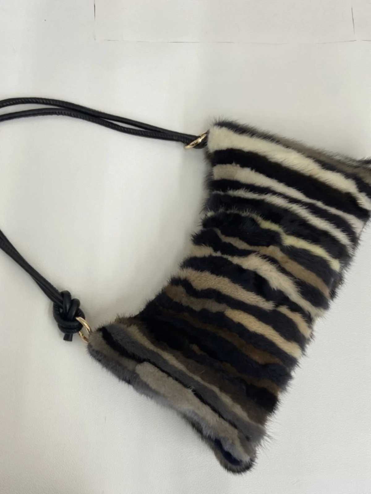 Real Mink Fur Bag Shoulder Bag Luxury Women Purses and Handbags High Quality Fur Crossbody Bags For Women HandbagW251101