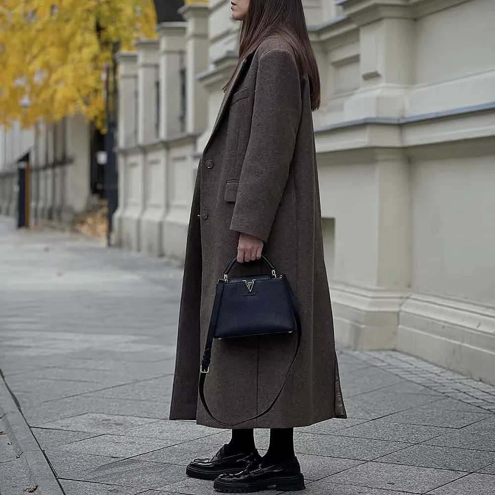 Fashionable Long Woolen Coat Casual Turndown Collar Elegant Outerwear For Women European Style ClothingT251101