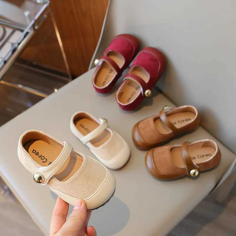 Girls Boken Shoes New Shallow Mouth Round Toe Mary Jane Shoes Childrens Fashionable Flat Bottomed Princess Leather ShoesT251101