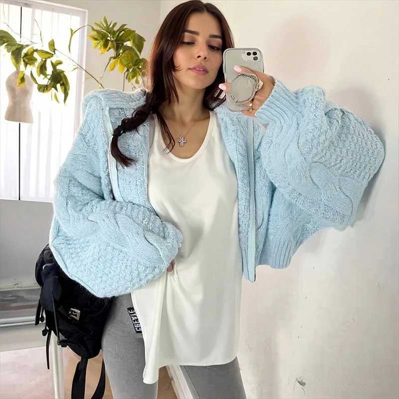 Autumn Solid Crop Top New Fashion Long Sleeve Zipper Knitted Cardigan Women Casual Loose Hooded Womens Short Sweater JacketT251101