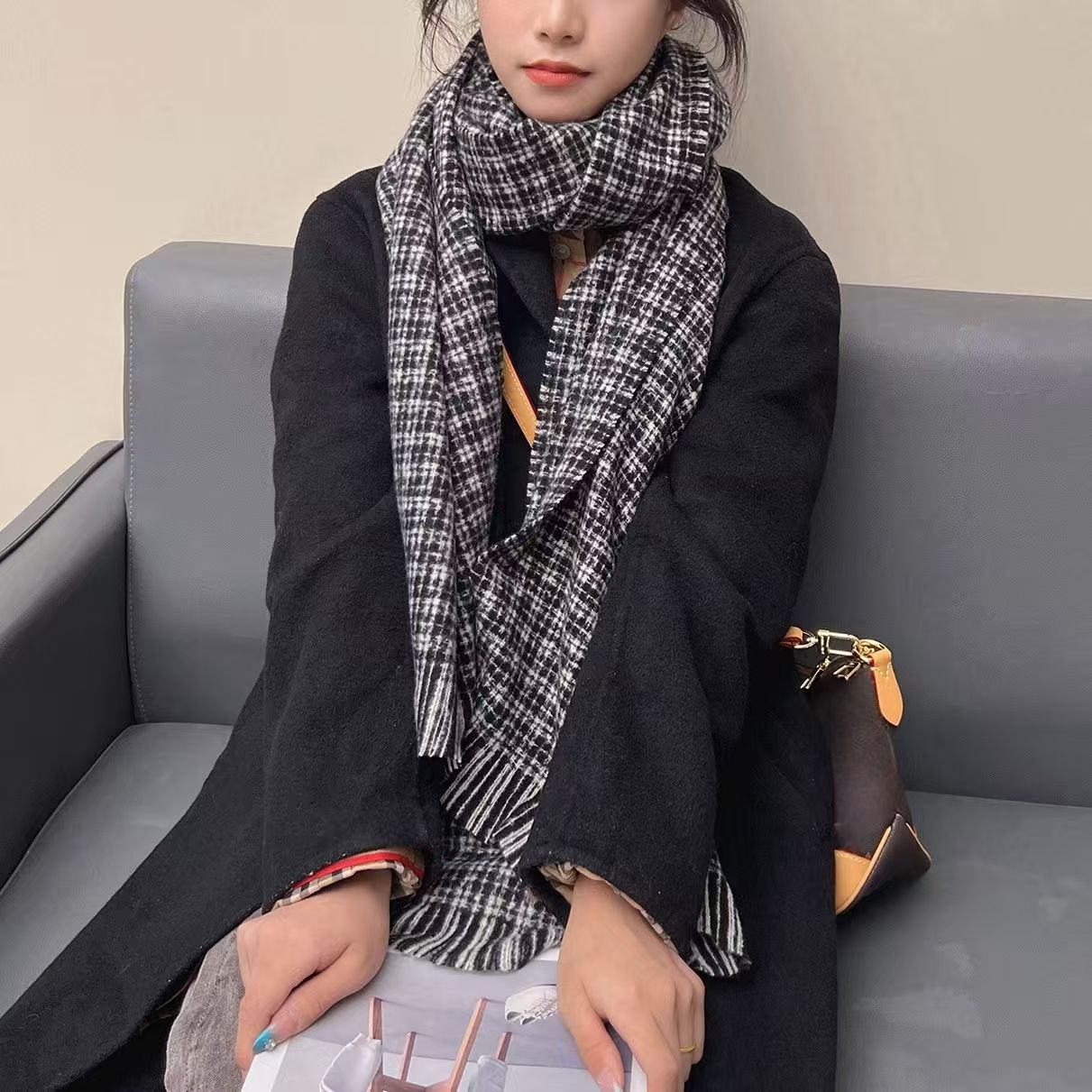 T396 new plaid long scarf female winter soft Korean style small fragrance retro simple warm college shawl