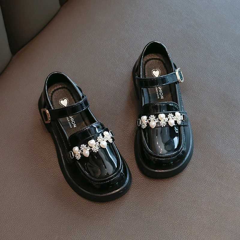 Girls Cute Performance Shoes 2024 New Childrens Princess Leather Shoes with Simple Pearl Chain Kids Casual Moccasin Soft SweetT251101