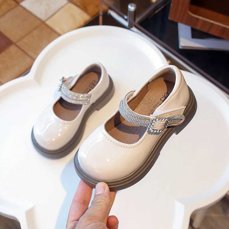 Girls Leather Shoes for Party Wedding Children Princess Shoes Fashion Kids Performance Shoes All Match AntiSlippery 2024 NewT251101