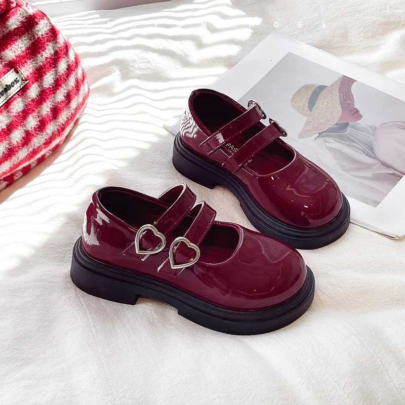 Childrens Leather Shoes 318 Years Old Burgundy Girls Performance Shoes Four Seasons Lightweight Nonslip Kids Single ShoesT251101