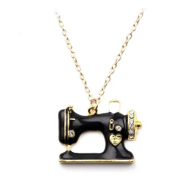 Vintage Personzed Black Oil Painting Sewing Machine Necklace Creative Pendant for Men and Women AccessoriesC250407