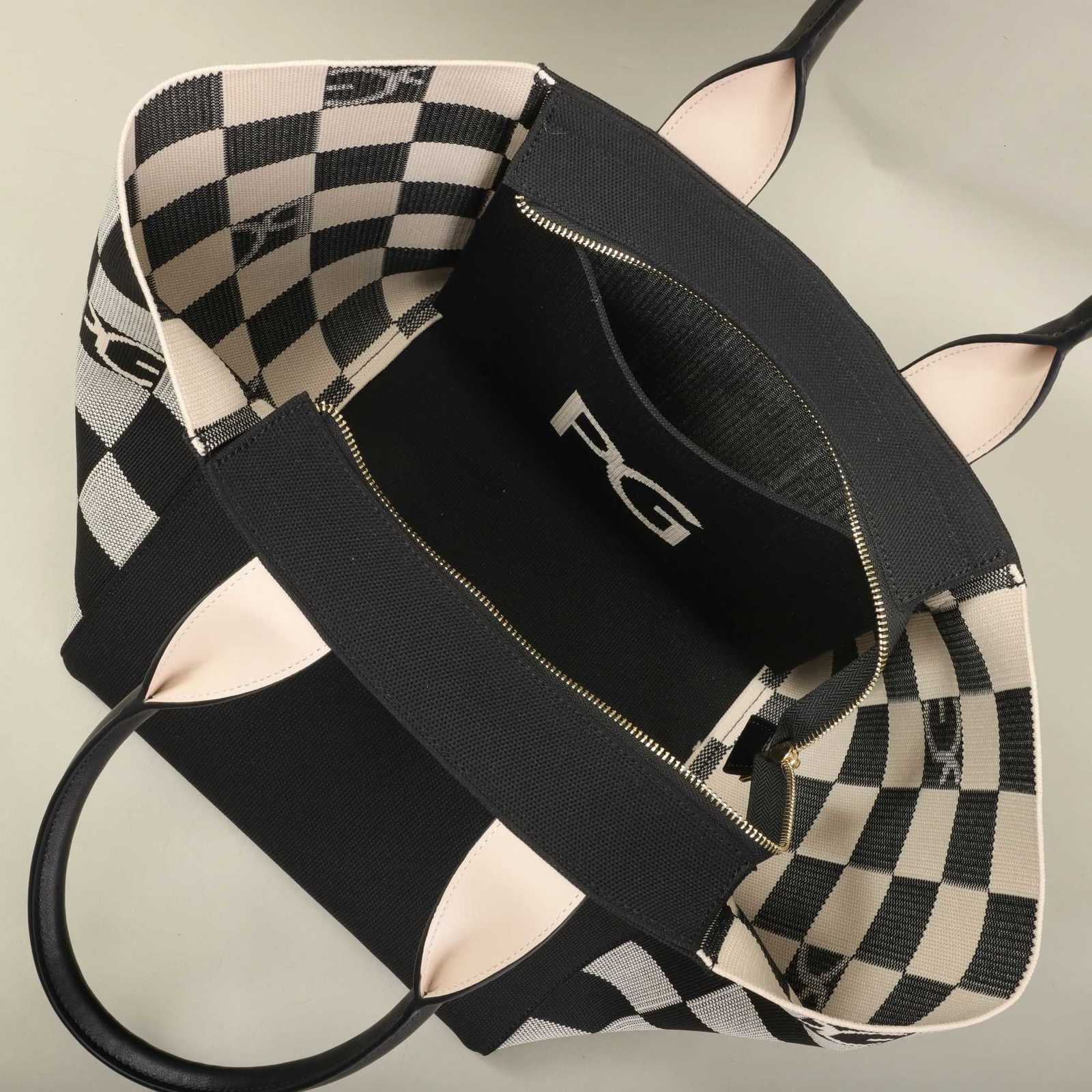 PG 2025 autumn and winter new unique style design shopping colorful striped tote bag Large Capacity Shopping Bag totebagW251101