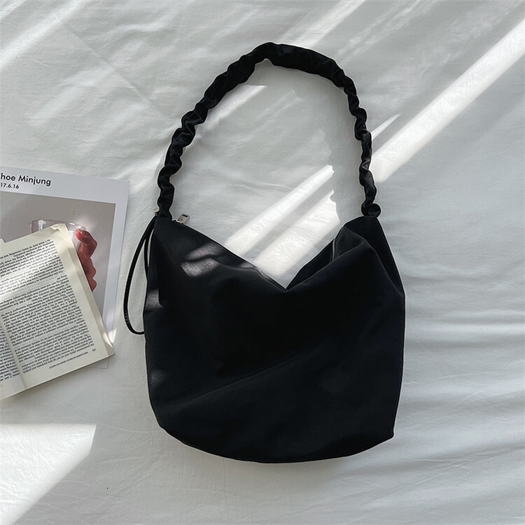 Tote Bag Women's Fashion Large Capacity Tote Bag Pleated Nylon Design Bag