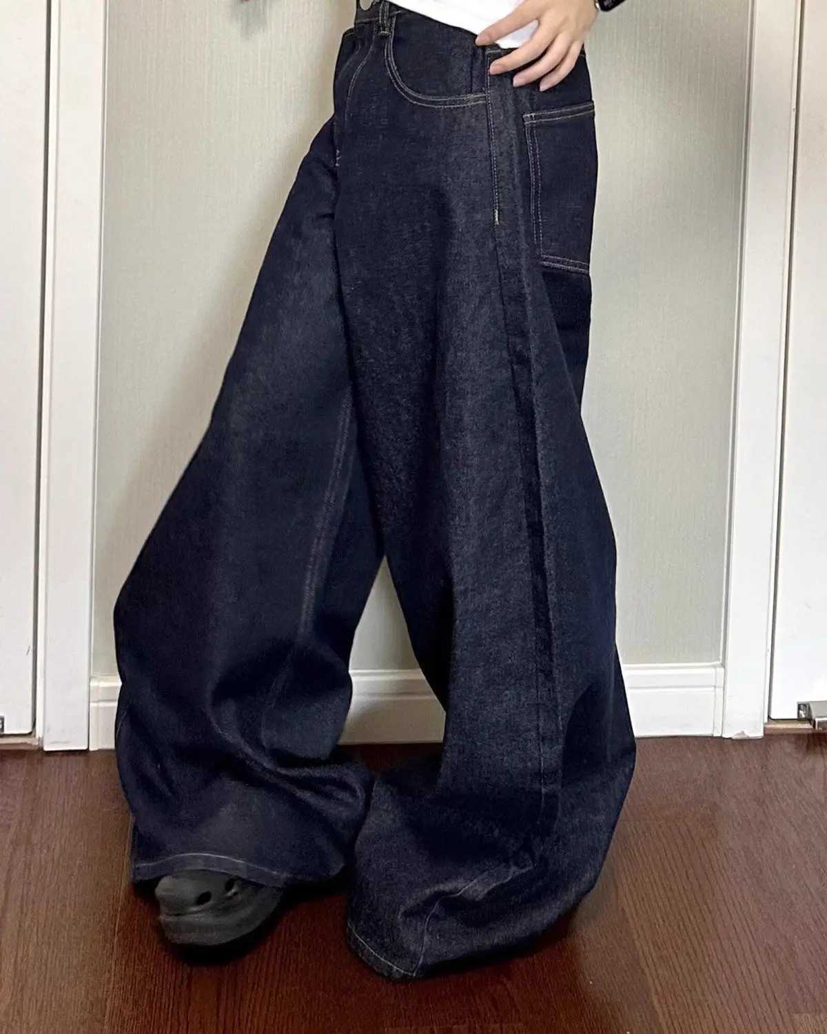 New American women black high street vibe wideleg jeans for autumn and winter for men and women washed loose straight pants J251031