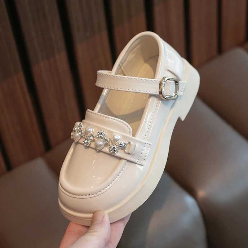 Girls Cute Performance Shoes 2024 New Childrens Princess Leather Shoes with Simple Pearl Chain Kids Casual Moccasin Soft SweetT251101