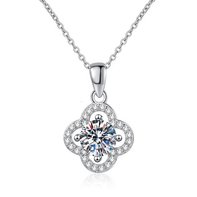 S925 Sterling Silver Necklace Women Moissan Diamond Pendant Classic Fourleaf Clover Collarbone Chain Factory Wholesale