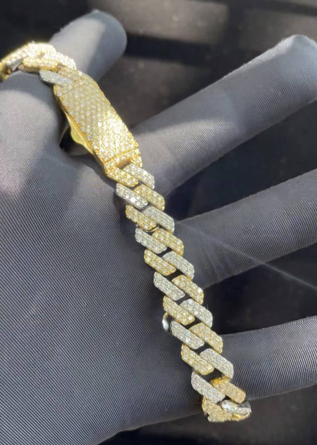 Premium Quality Two Tone Cuban Link Chain in 925 Sterling Silver with VVS D Color Moissanite Available for Export Price