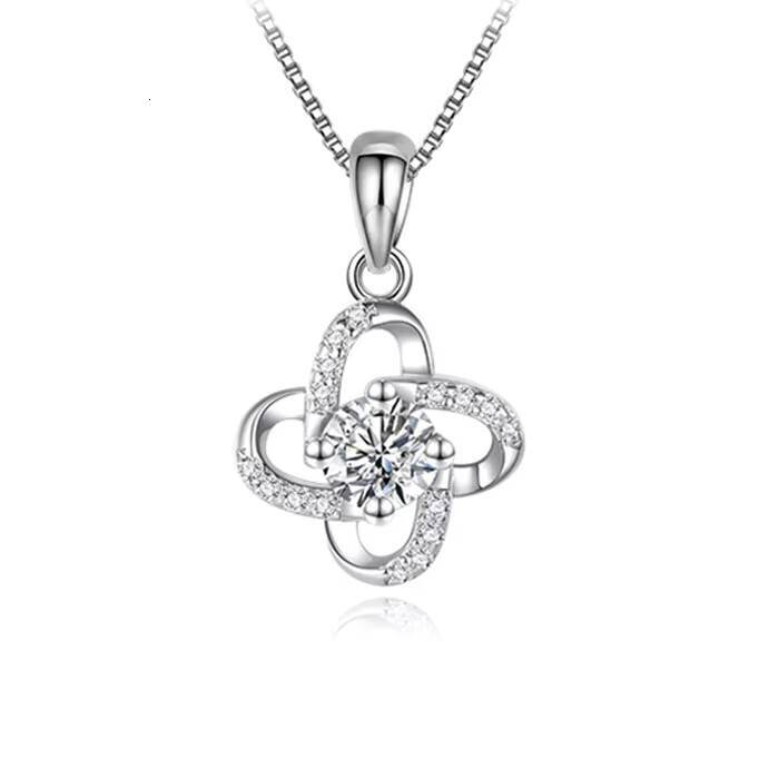 S925 Sterling Silver Moissanite Pendant Necklace Temperament Drilling Lucky Fourleaf Clover Style