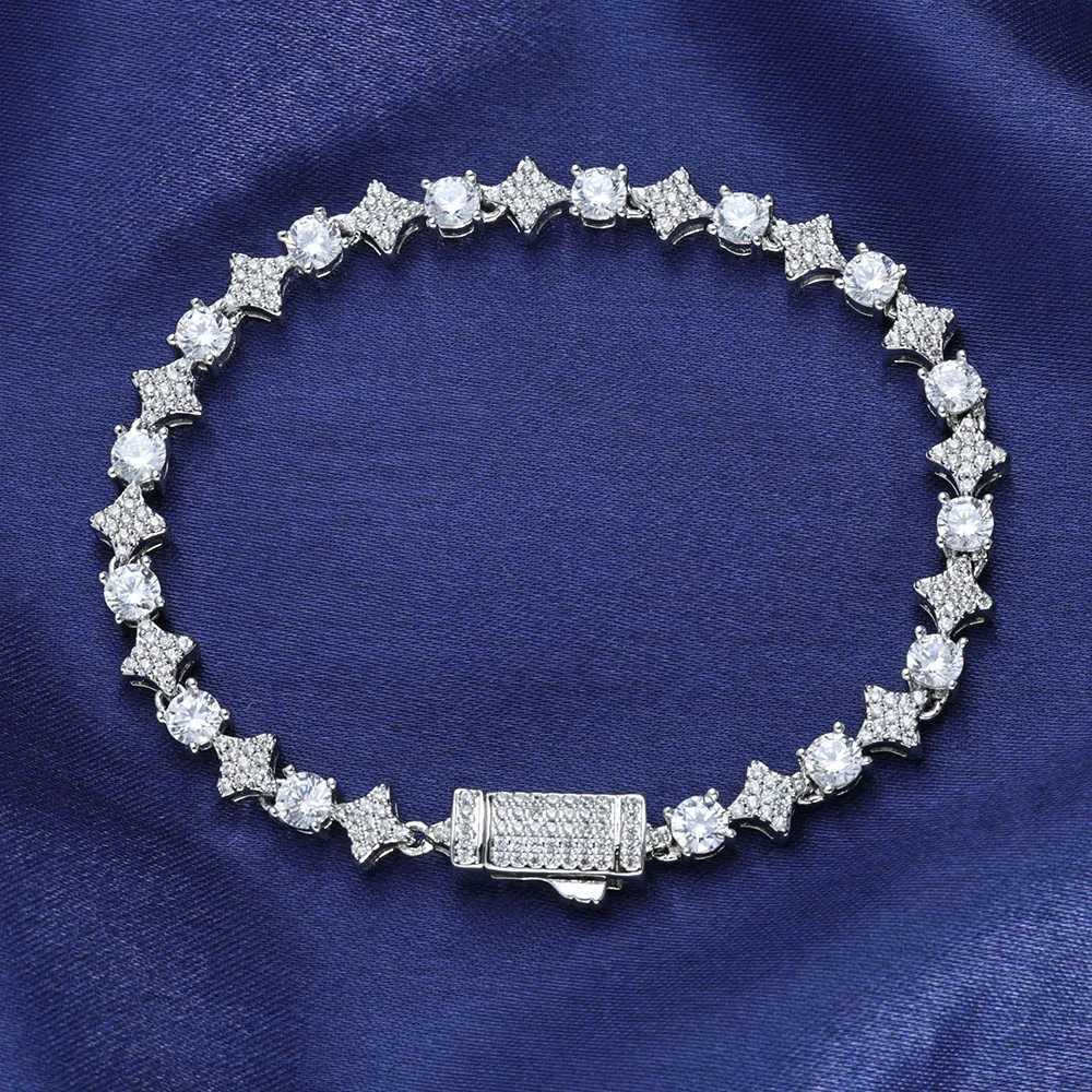 Exquisite Party Wedding Unique and Dazzling Womens Fashion Brass Jewelry Sparkling Zircon Star Tennis Bracelet Birthday Gift Y250329