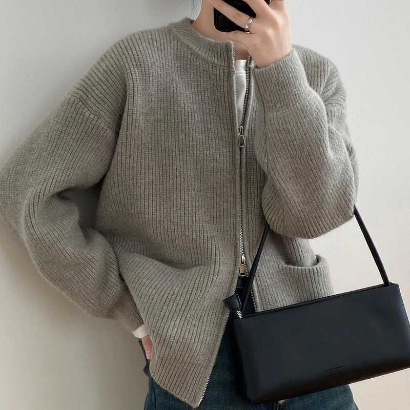 Sweater Cardigan Women Autumn Double Zipper Casual Korean Knitwear Coat Solid Color Loose Soft Long Sleeve Jackets OuterwearT251101