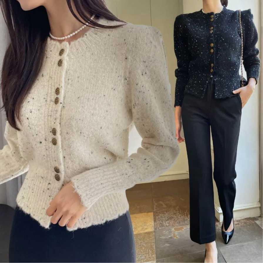 Autumn Winter Women Cardigan Sweater New Korean Fashion Knitted Shirt Single breasted Long Sleeve Casual TopsT251101