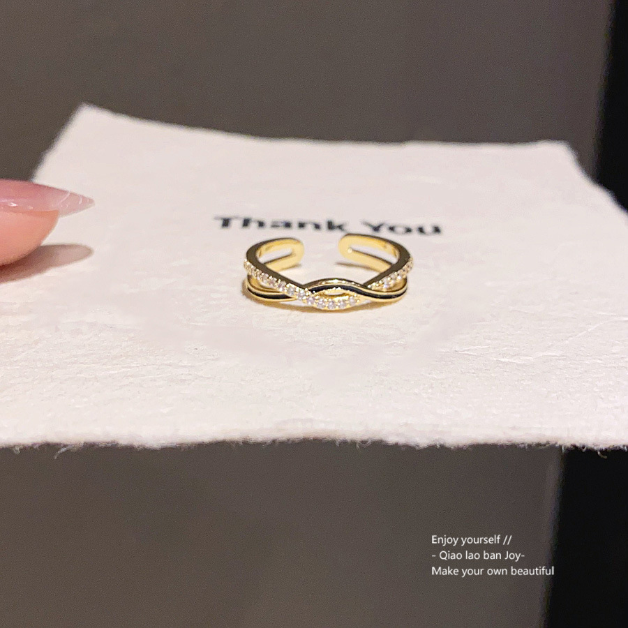 Gold Toned Twisted Ring With Rhinestone And Black Enamel Detail Open Cuff Delicate Daily Elegant Jewelry Gift For Her High Quality Stylish Accessory