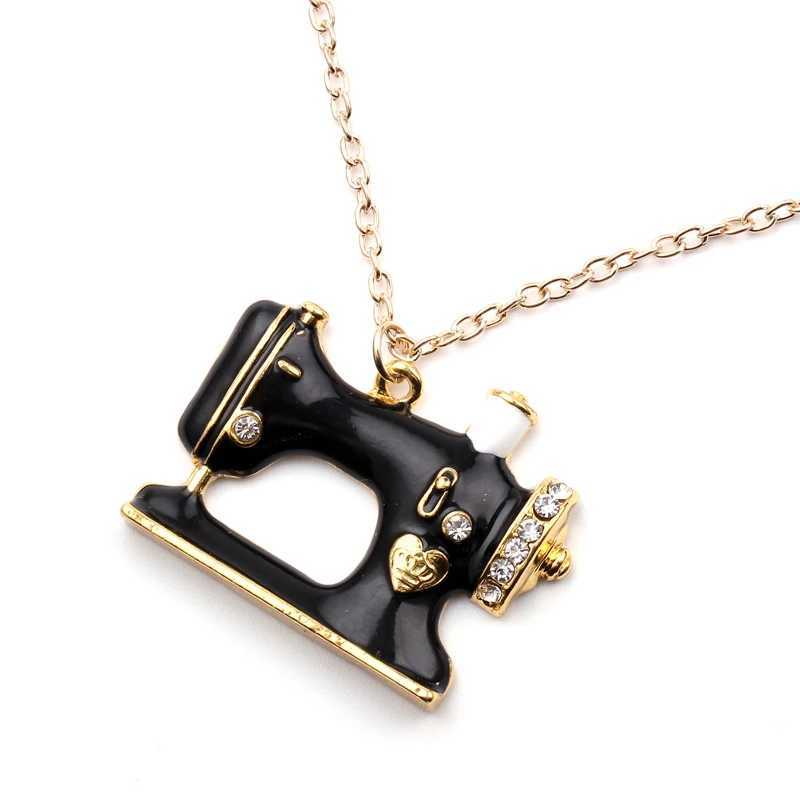 Vintage Personzed Black Oil Painting Sewing Machine Necklace Creative Pendant for Men and Women AccessoriesC250407