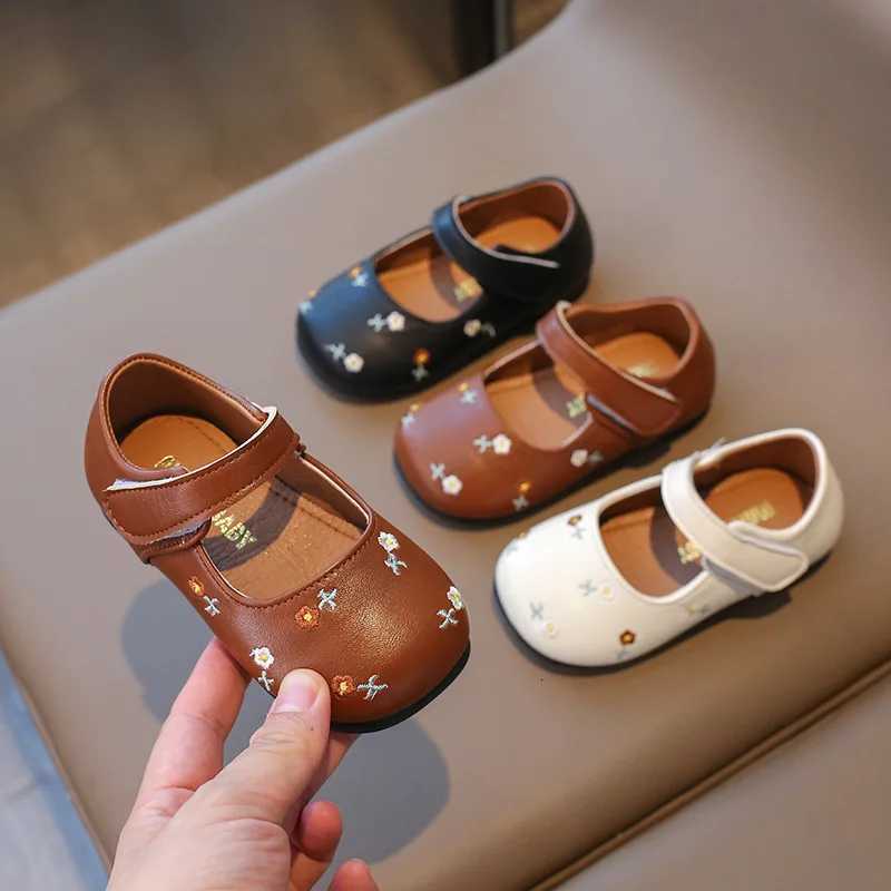 Fashion Girls Shoes Simple Child Leather Shoes Soft Soled Kids Shoe Anti Slip Girl Casual Shoes Comfor Princess ShoeT251101
