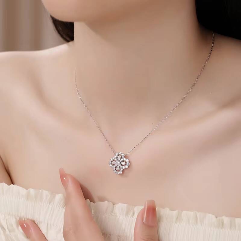 Moissanite S925 Sterling Silver HighEnd Versatile FourLeaf Clover Pendant Necklace Forest Style NonFading Jewelry Wholesale