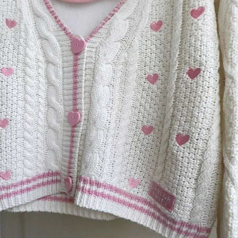 Women Sweaters Cardigan Long Sleeve Vneck Knitted Coats Lady Embroidered Heart Outerwear Autumn Winter Female Chic KnitwearT251101