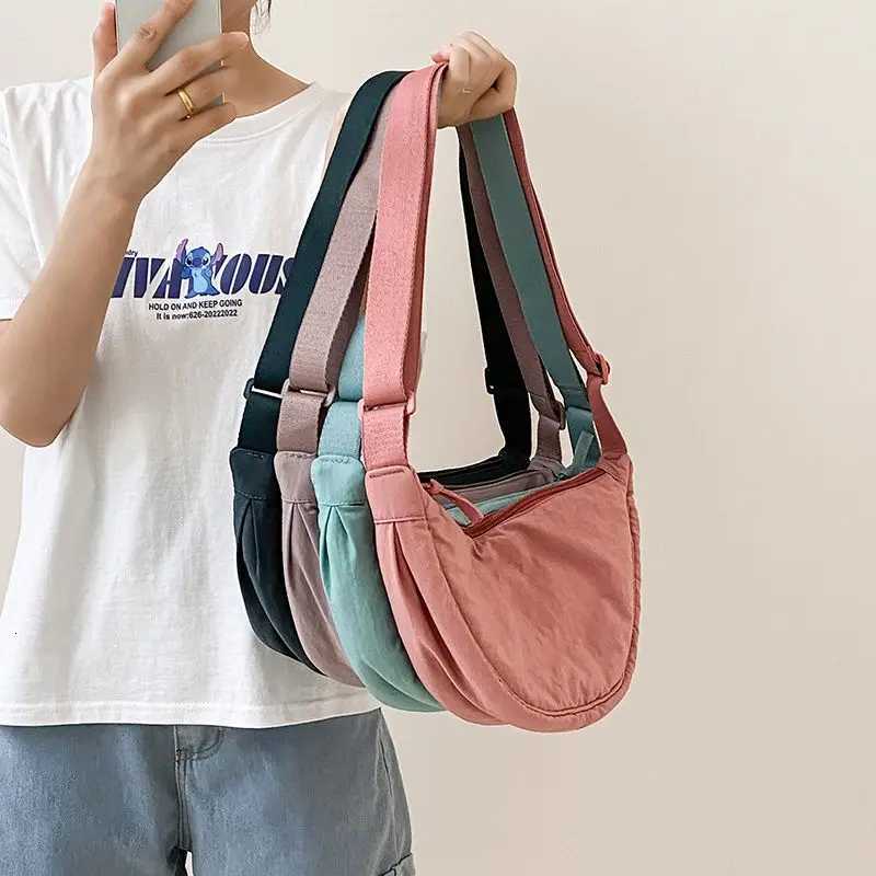 Solid Color Nylon Womens Hobos Crossbody Bag Large Capacity Female Sports Shoulder Bags Casual Ladies Underarm Bag HandbagsW251101